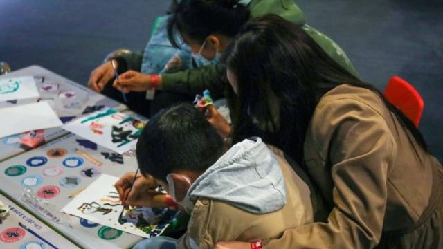 唐沅妧 《向先进看齐》