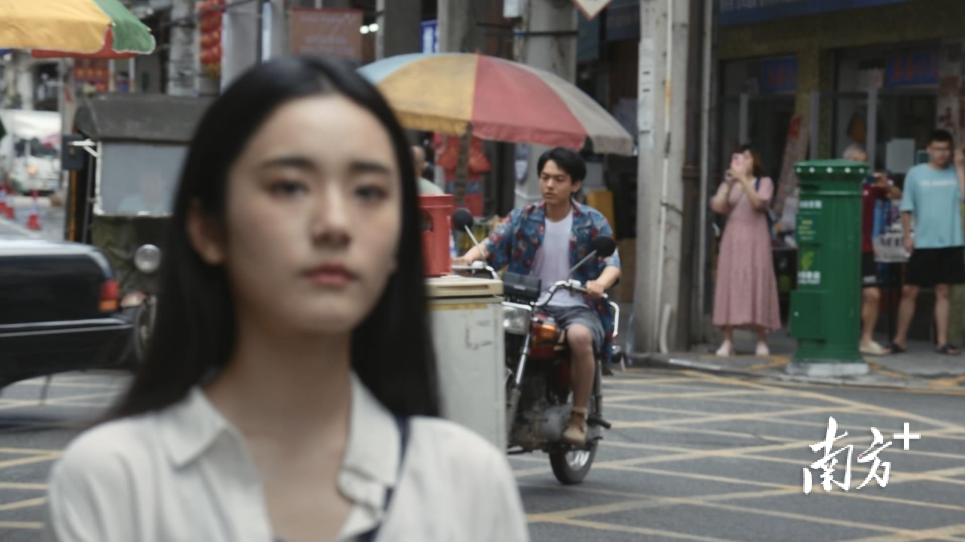 《乌云之上》中出现的蓬江区长堤历史文化街区。截图自《乌云之上》