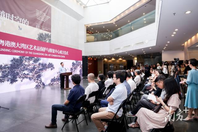 王绍强：广东美术馆十年中的建构与前行