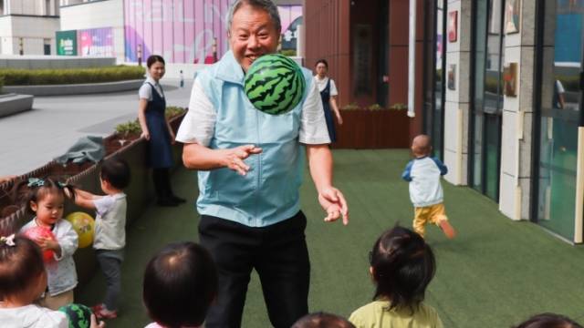 养老带娃，能一举多得吗？｜南方深读