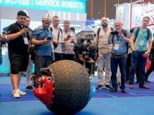 中国AI为何能惊艳外商？我们在广交会发现了这些秘密……