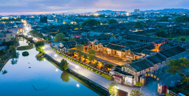 隆都镇前美村正以“前美后亦美”的新姿，演绎着乡风文明建设的汕头实践。汕头住建局供图