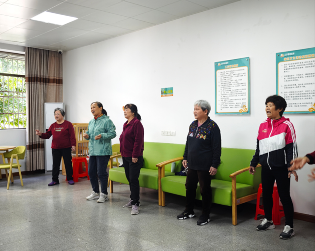 农村互助养老覆盖面广、成本低的特征，使其成为填补农村传统养老模式局限性的重要形式。