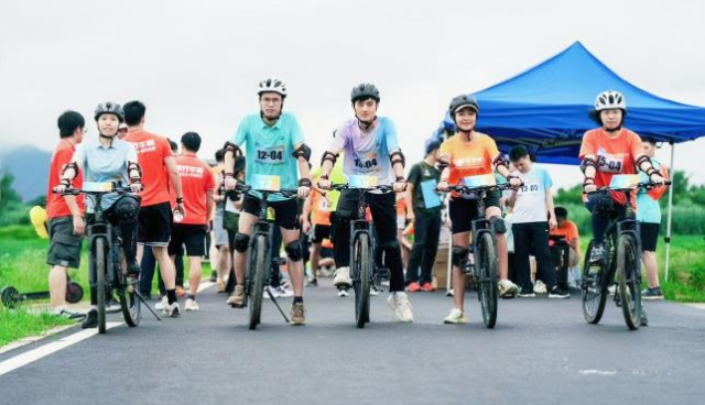 青年脱单特种兵冲鸭！五一畅玩广州必打卡的网红田园