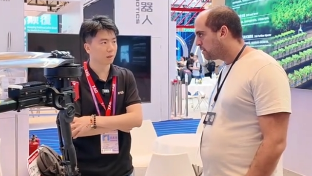 年轻外贸人在广交会的高能一天丨广交会赚多D