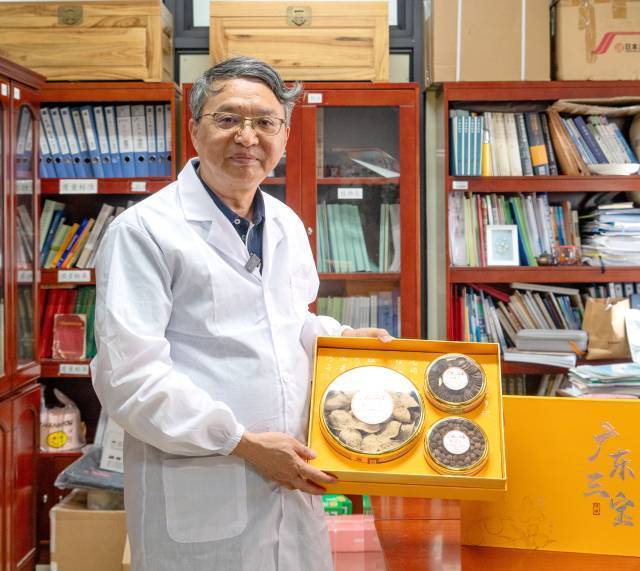 暨南大学岭南传统中药研究中心主任曹晖表示，广东三宝的推出恰逢其时。