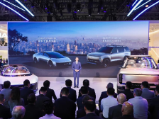 江汽集团DEFINE平台双车首秀