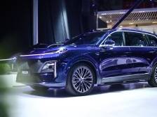 23.99万起售，深蓝S09打响30万级“越级之战”