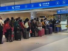 增开出入境航班，中山客运口岸迎“五一”客流高峰