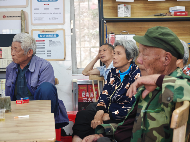 “与农村集体经济组织形成稳定的权利义务关系”“以农村集体经济组织成员集体所有的土地等财产为基本生活保障”是成员认定的重要因素。