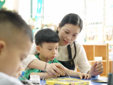 东莞师德星火在传递中跨越山海，点亮学生心灵也塑造教育未来