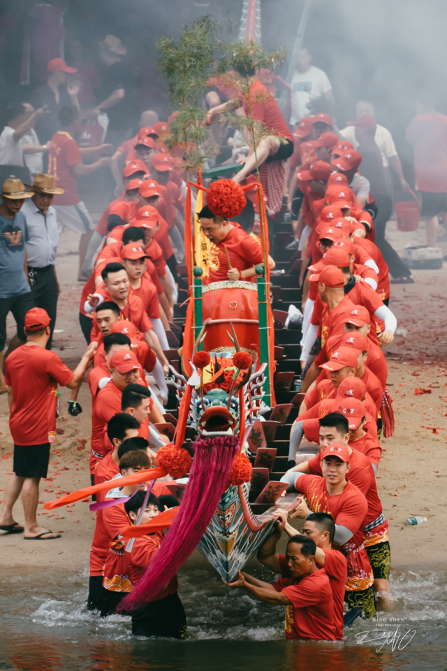 2023年6月，沈绵钺在榕城区西郊村拍摄的龙舟“顺水”（即送龙舟下水）仪式视频被联合国教科文组织转载。