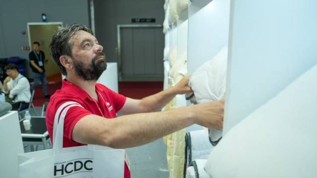 从采购商到参展商，500万欧元订单如何达成？这名法国商人说……