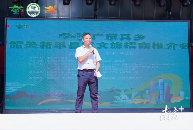 马头镇党委副书记张明辉。