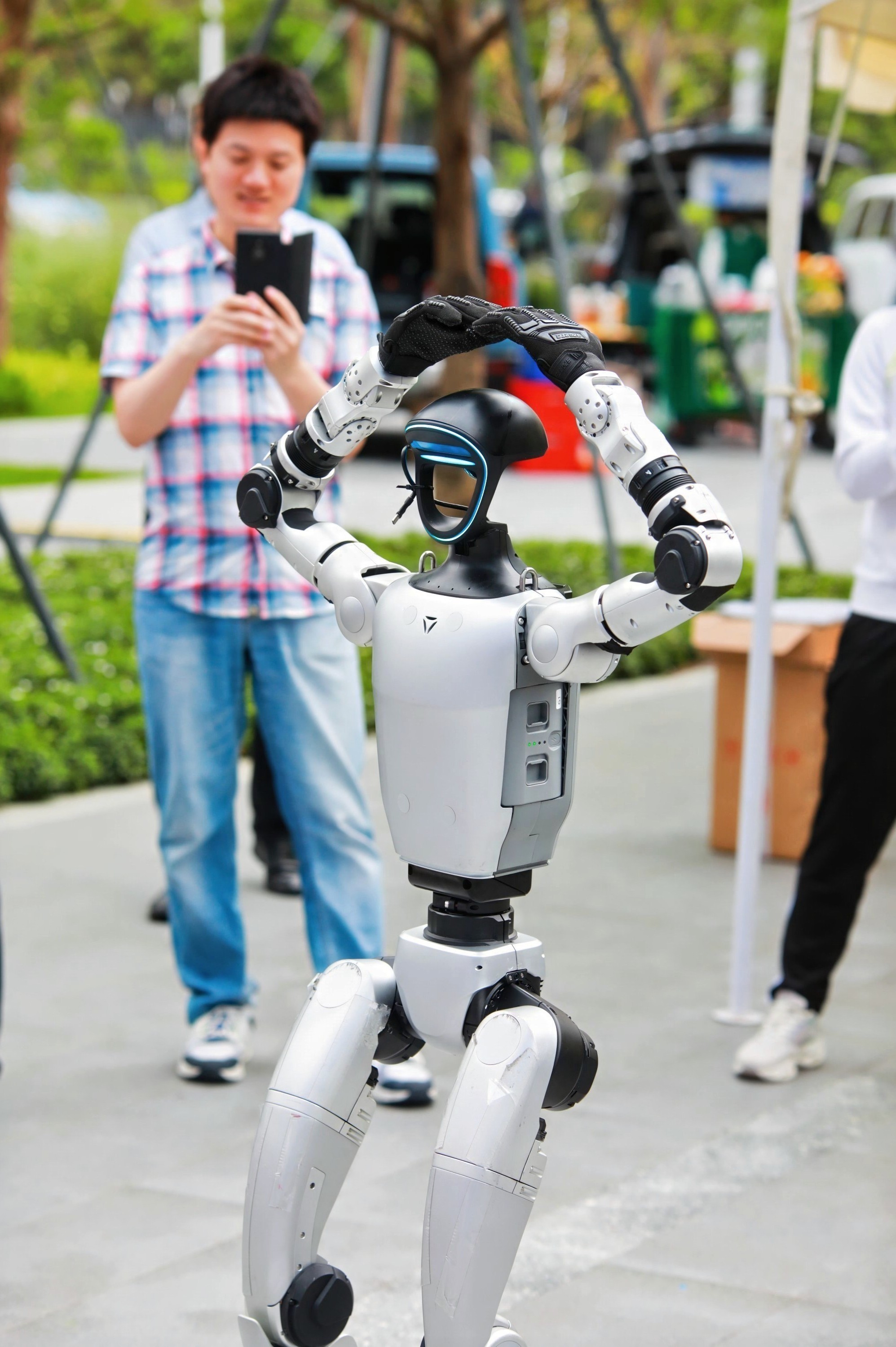 医生、企业工程师同桌搞研发！深圳龙岗成立首个AI+生命健康产业园