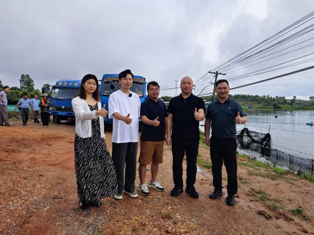 喊全国电商卖罗非鱼。