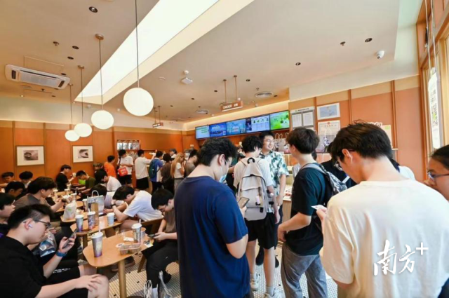 新茶饮“五一”表现亮眼,有门店销量激增3000%