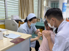 曾世猛：十四年基层路，写就护理担当｜龙甫镇卫生院