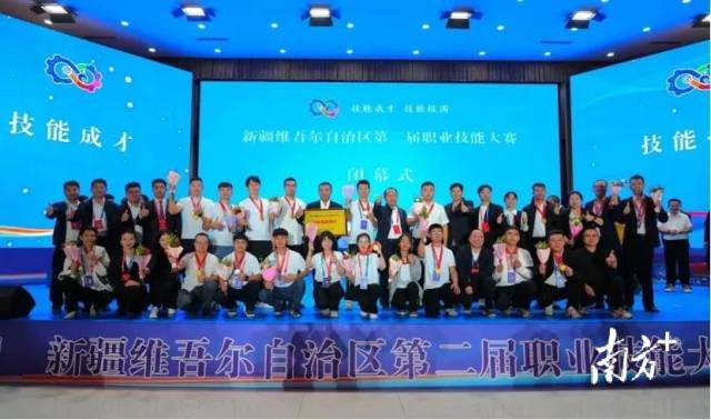 喀什技师学院在新疆维吾尔自治区第二届职业技能大赛上获得的奖牌数量在全疆技师学院排名第一。