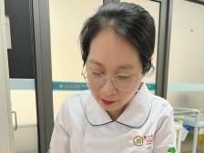 广州中医药大学梅州医院骨伤二科护士长黄萍：左手握技术 右手捧仁心