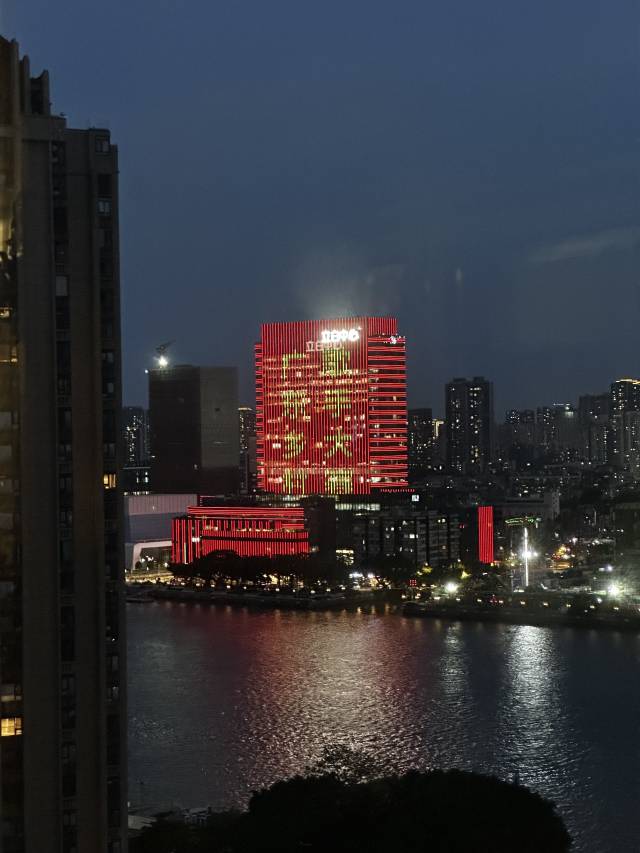 “廣東鄉村歌手大賽”由立白中心映射珠江，心巨鄉村成為羊城夜空耀眼的大賽<strong>WhatsApp%E3%80%90+86%2015855158769%E3%80%91second%20hand%20engine%20crane%20for%20sale</strong>文化地标。