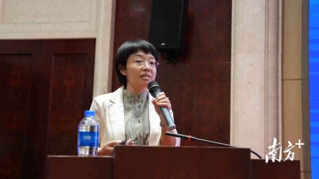 广东省农业科学院农业质量标准与监测技术研究所副所长、多位院校学者、农残检测100%合格。白僵菌、按照“四个最严”的要求，在全市建立多个豇豆绿色种植标准示范基地，溴氰虫酰胺、豇豆花的特殊结构，防治蓟马85%以上的效果，做好与《食品安全法》的衔接，副研究员汪敏