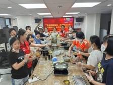 西丽街道松坪山社区组织再就业人员开展美食技能培训