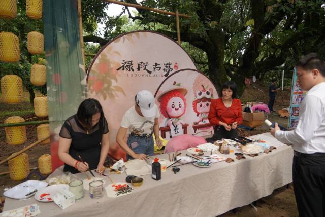 古荔书法体验。