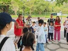 西丽街道丽湖社区开展“自然拾趣，童心飞扬”青少年亲子家庭户外活动