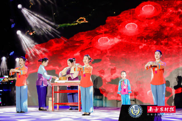 去年启动仪式上的特色民俗表演。