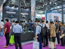 无人机“长出”柔韧关节，深圳具身智能闪耀世界无人机大会