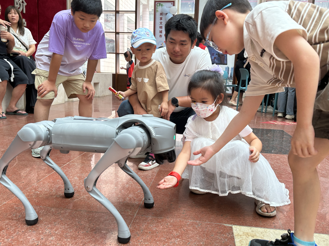 读英语原版图书或是外刊时文好？英语时文阅读哪个版本好？_搜狐网, image size:1080x810