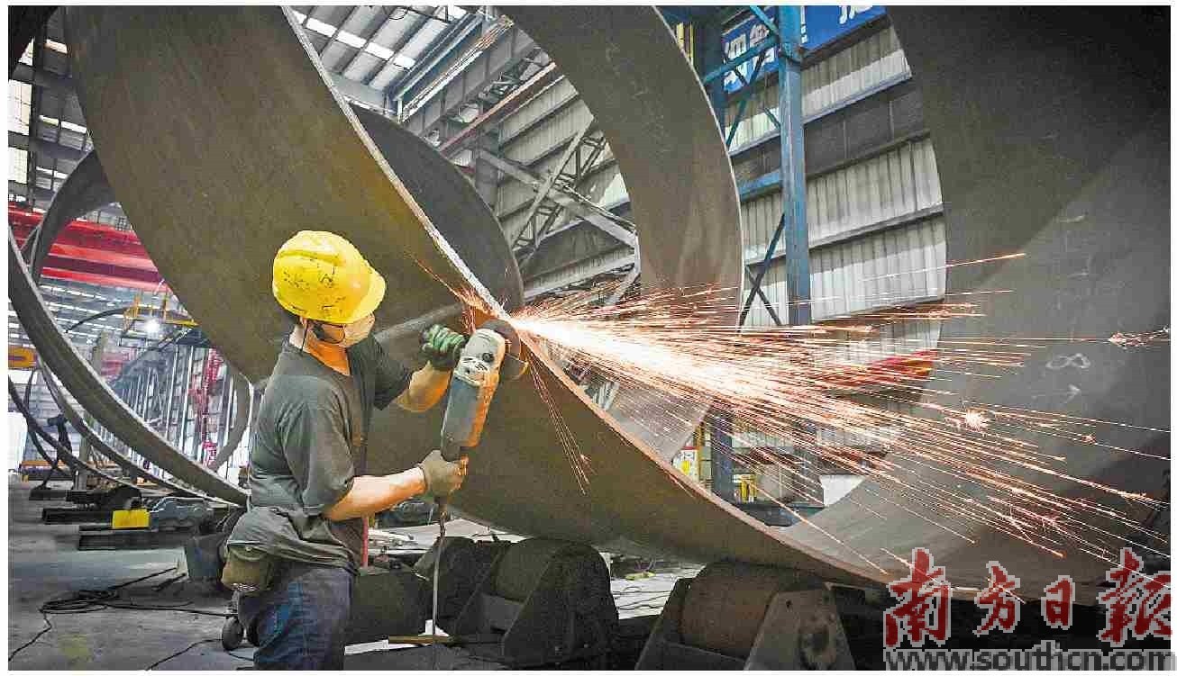 2024年度，阳江上网电量近100亿千瓦时，产值突破63亿元，带动高端装备、新材料、海洋经济等关联产业协同发展，千亿级产业集群正加速形成。阳江市委宣传部供图