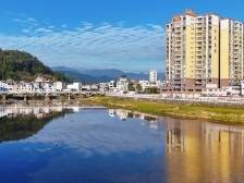 河源隆街镇：点亮城乡主干道，扮靓连平“南大门”