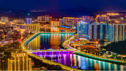 饶平县城霓虹闪烁、夜景宜人。&nbsp;