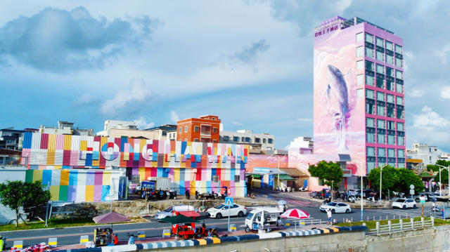 汕尾红海湾遮浪街道海滨街为中铁助力项目之一。（省“百千万工程”指挥办供图）