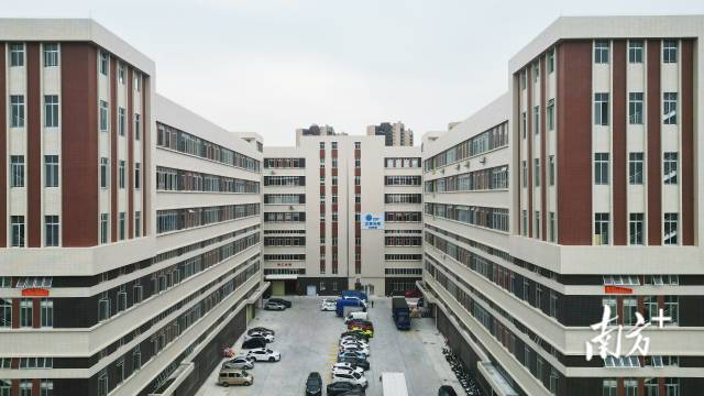 小榄镇埒西一社区新建的高标准厂房。王浩宇 摄