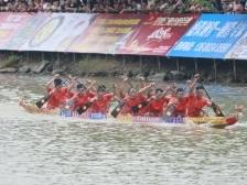 76人长龙亮相，中山古镇十三桡龙舟赛端午开赛