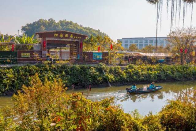 河涌两岸风光带 陈楚明摄 河涌两岸风光带 陈楚明摄