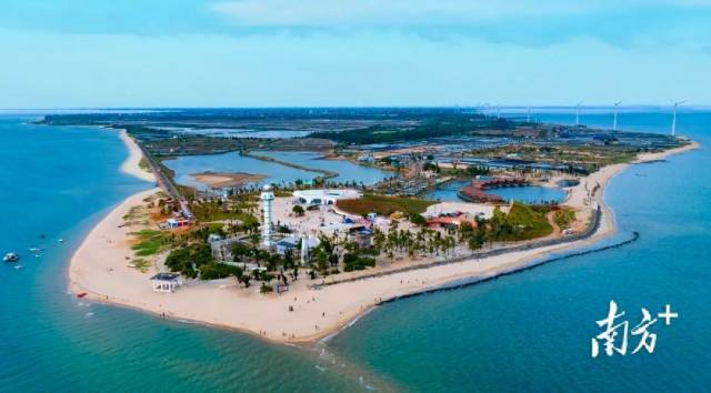 经过改造后的南极村景区风光旖旎。杨川 摄