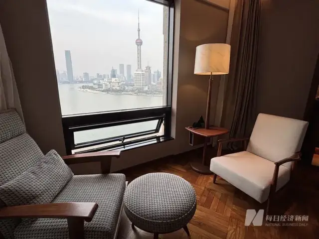 酒店里就能看到上海外滩 图片来源：每经记者 舒冬妮 摄