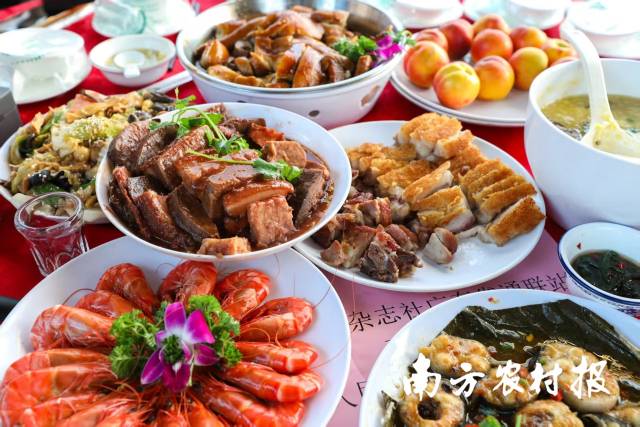 板桥村龙船宴菜式丰盛。