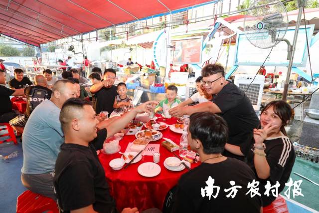 酬神晚宴是端午期间最隆重的一次村宴。