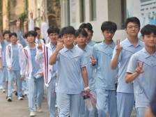 高考落幕！汕头考点外花式祝福