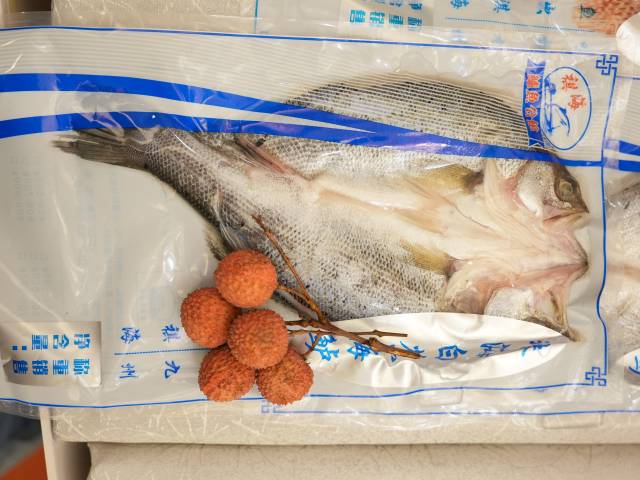 珠海年鱼与荔枝组成的“鲜香＋甜蜜”CP。