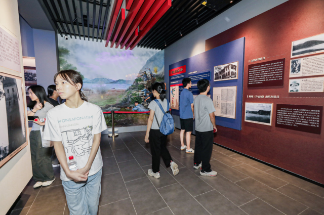 学员参观了解台山革命先烈的奋斗历程