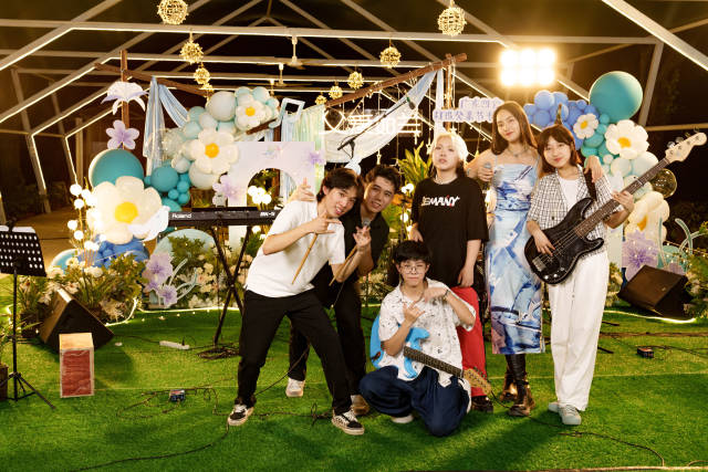 全国首个兰花主题音乐会在父亲节开唱。 全国首个兰花主题音乐会在父亲节开唱。