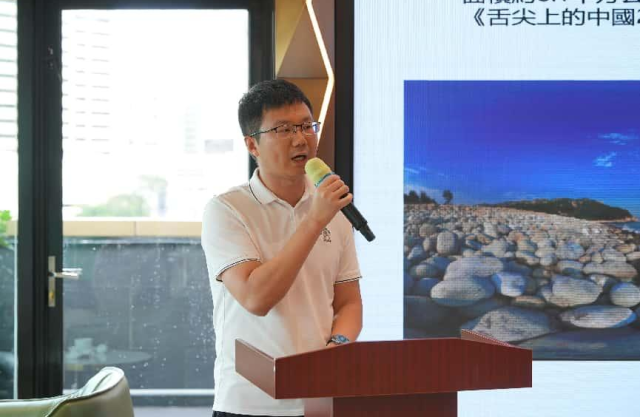 万山海洋开发试验区社会事业局局长李帅和。