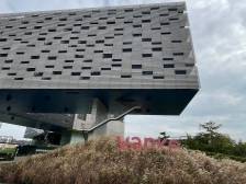 标普确认评级为“B-”，万科市场表现仍有亮点