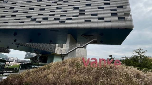 标普确认评级为“B-”，万科市场表现仍有亮点